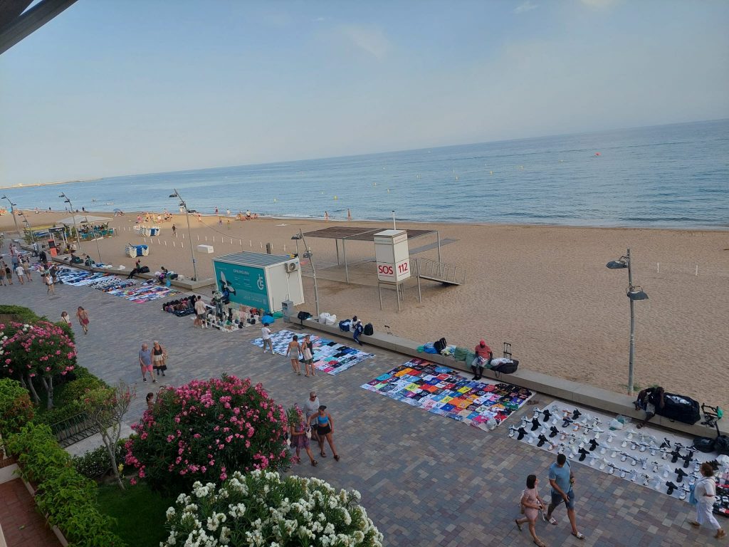 manters al passeig marítim de Calafell